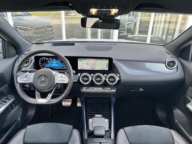 Mercedes-Benz GLA-KLASSE 250 e AMG Line | Panoramadak | Memory | Head up display | Rijassistentiepakket