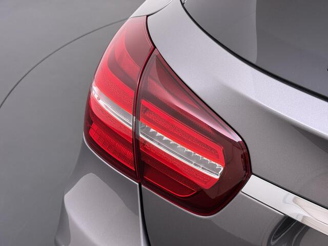 Mercedes-Benz GLA-KLASSE 180 Business Solution AMG Night Upgrade Camera | Pano | Stoelverwarming | Navigatie |