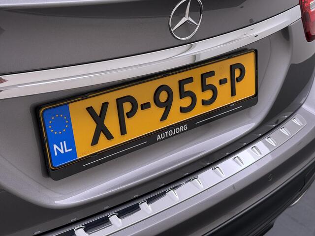 Mercedes-Benz GLA-KLASSE 180 Business Solution AMG Night Upgrade Camera | Pano | Stoelverwarming | Navigatie |