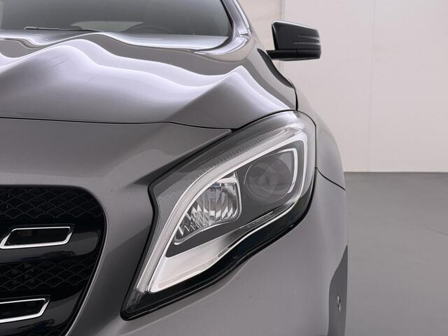Mercedes-Benz GLA-KLASSE 180 Business Solution AMG Night Upgrade Camera | Pano | Stoelverwarming | Navigatie |