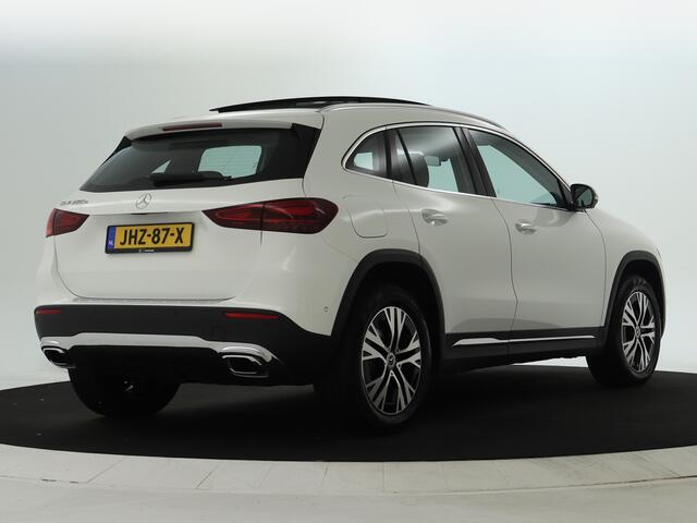 Mercedes-Benz GLA-KLASSE 250 e Plug-In Hybride | Panoramadak | 360°-camera | Sfeerverlichting | Dode Hoek Ass | Stuur en Stoelverwarmng | Inclusief 24 maanden Mercedes-Benz Certified garantie voor Europa.