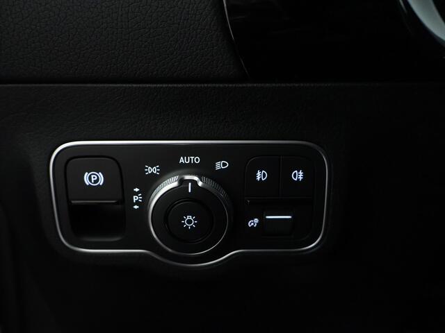 Mercedes-Benz GLA-KLASSE 250 e Plug-In Hybride | Panoramadak | 360°-camera | Sfeerverlichting | Dode Hoek Ass | Stuur en Stoelverwarmng | Inclusief 24 maanden Mercedes-Benz Certified garantie voor Europa.