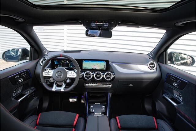 Mercedes-Benz GLA-KLASSE AMG 45 S 4MATIC+ Mercedes-Benz GLA 45 S AMG 4MATIC+ Panodak Schaalstoelen Burmester Ambient Widescreen 360 Camera