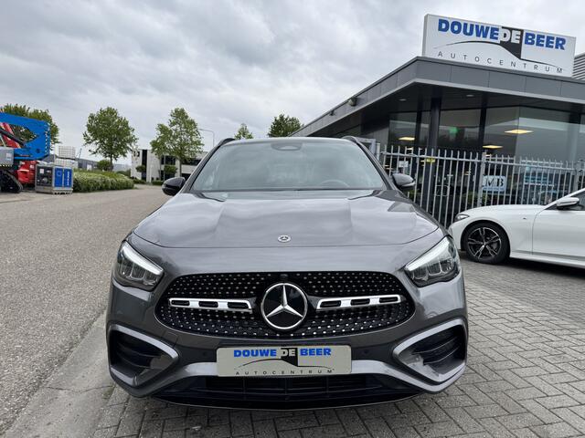 Mercedes-Benz GLA-KLASSE 250 e Business Solution AMG Night. LED int lichtpakket, LED high Performance , spiegel paket, stoelverwaming camera, LM AMG 19, keyles Go, electrische achterklep,