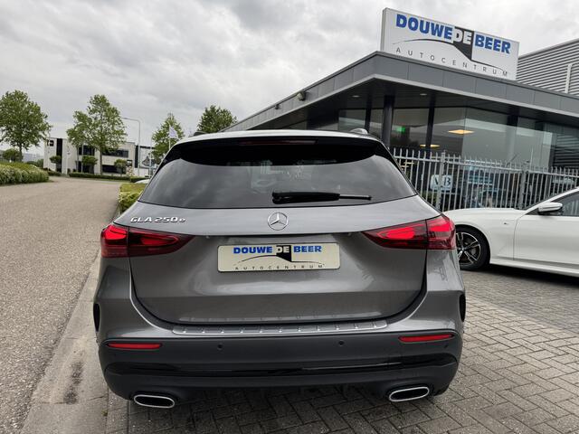 Mercedes-Benz GLA-KLASSE 250 e Business Solution AMG Night. LED int lichtpakket, LED high Performance , spiegel paket, stoelverwaming camera, LM AMG 19, keyles Go, electrische achterklep,