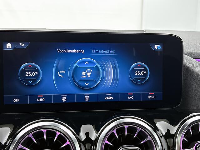 Mercedes-Benz GLA-KLASSE 250 e AMG Plug-In Hybride | Panoramadak | Trekhaak | Sfeerverlichting | Keyless Go | Parkeerpakket met Camera | Inclusief 24 maanden Mercedes-Benz Certified garantie voor Europa.