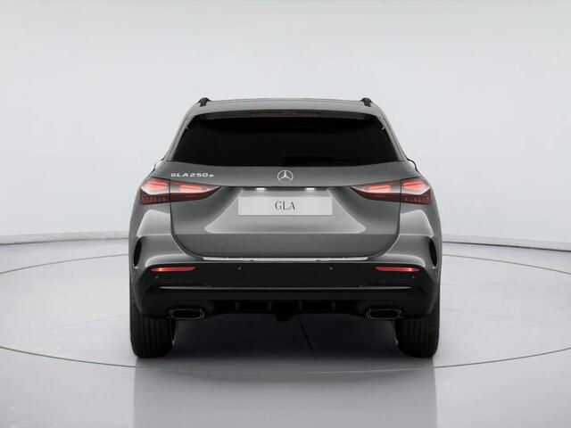 Mercedes-Benz GLA-KLASSE 250 e 140 Year Edition