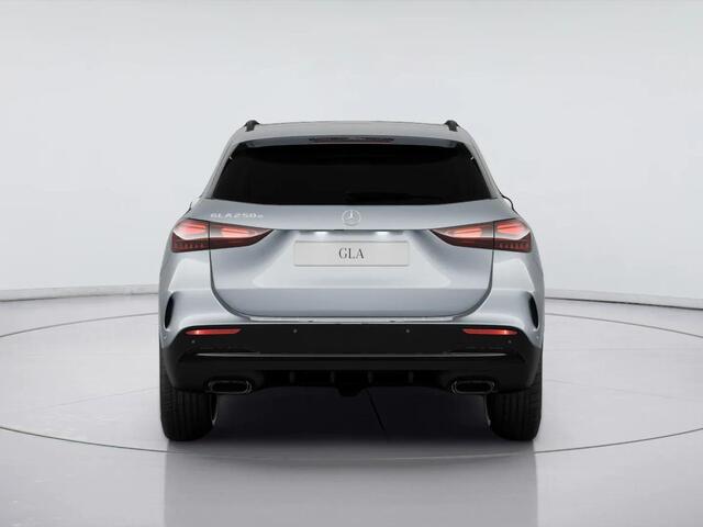 Mercedes-Benz GLA-KLASSE 250 e 140 Year Edition