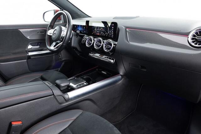 Mercedes-Benz GLA-KLASSE 250 e AMG Line | PANORAMADAK | Full LED | Trekhaak | NAVI | PHEV -2e PINKSTERDAG OPEN!-
