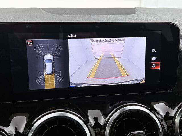 Mercedes-Benz GLA-KLASSE 250 e Plug-In Hybride Panorama Schuif-Kanteldak | Parkeerpakket met achteruitrijcamera | Stoelverwarming. Inclusief 24 maanden MB Certified garantie voor Europa.