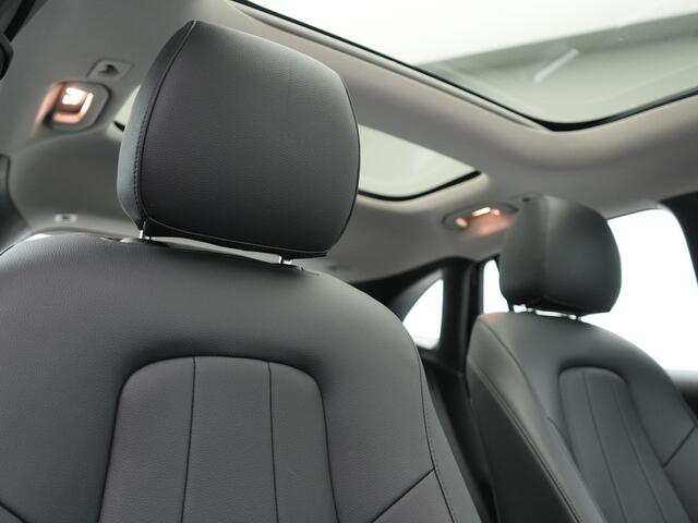 Mercedes-Benz GLA-KLASSE 250 e Style PHEV 218pk Dealer O.H. | Trekhaak Af Fabriek | Panodak | Lederen Sportstoelen Verwarmd | Multi Beam LED | Apple Carplay | Widescreen Navi | Cruise Control | DAB | Plug In Hybrid |