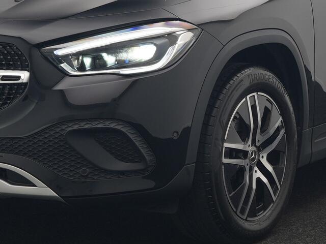Mercedes-Benz GLA-KLASSE 250 e Style PHEV 218pk Dealer O.H. | Trekhaak Af Fabriek | Panodak | Lederen Sportstoelen Verwarmd | Multi Beam LED | Apple Carplay | Widescreen Navi | Cruise Control | DAB | Plug In Hybrid |