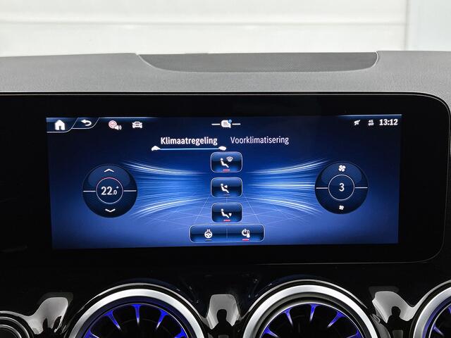 Mercedes-Benz GLA-KLASSE 250 e AMG Plug-In Hybride AMG Line | Night Pakket | Trekhaak | Panorama Schuif Kanteldak | 20 Inch AMG Velgen | Dodehoek Assist | Stuur en Stoelverwarming. Inclusief 24 maanden Mercedes-Benz Certified garantie voor Europa.
