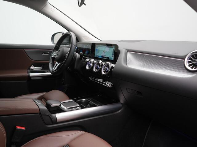 Mercedes-Benz GLA-KLASSE 250 e Business Line PHEV 218pk Dealer O.H. | Trekhaak Af Fabriek | Camera | Sportstoelen Verwarmd | Sfeerverlichting | Apple Carplay | Navigatie | DAB | Virtual | 18"L.M | Plug In Hybrid |