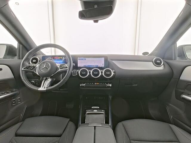 Mercedes-Benz GLA-KLASSE 250 e Plug-In Hybride Progressive | Ledkoplampen | Stoel en Stuurverwarming | Parkeerpakket met achteruitrijcamera. Inclusief 24 maanden Mercedes-Benz Certified garantie voor Europa.