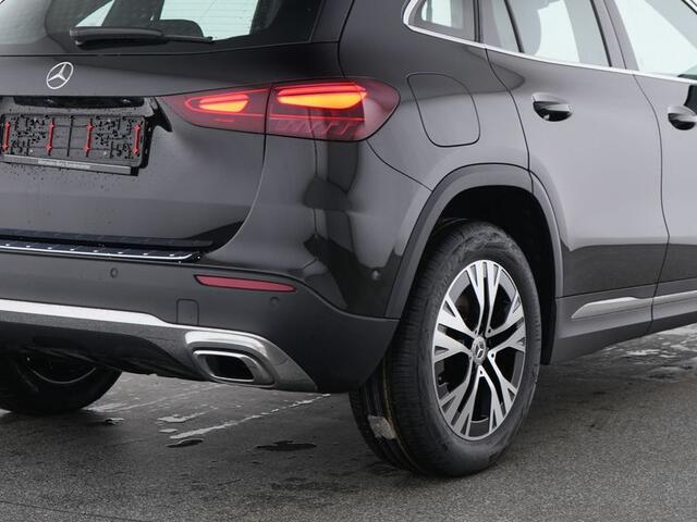Mercedes-Benz GLA-KLASSE 250 e Plug-In Hybride Progressive | Ledkoplampen | Stoel en Stuurverwarming | Parkeerpakket met achteruitrijcamera. Inclusief 24 maanden Mercedes-Benz Certified garantie voor Europa.