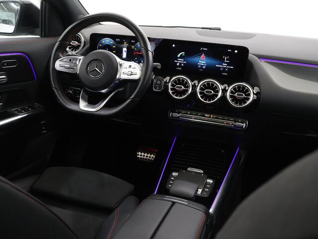 Mercedes-Benz GLA-KLASSE 200 Business Solution AMG | Night | Panoramadak | Memory | Widescreen | Multibeam |