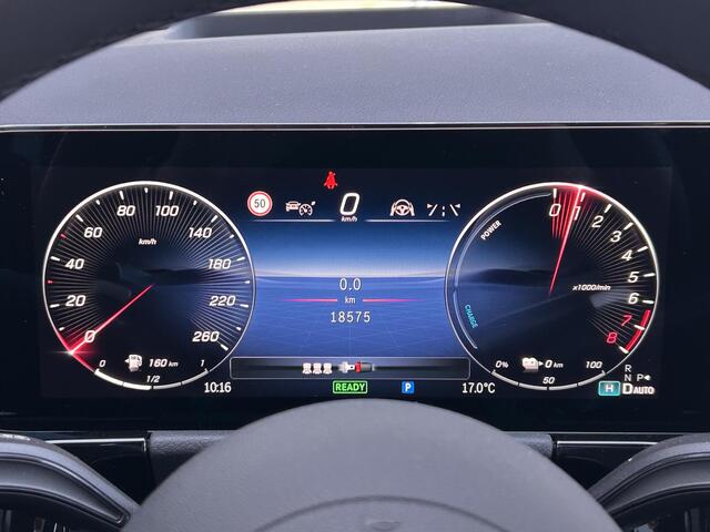 Mercedes-Benz GLA-KLASSE 250 e AMG Line | Bruin interieur | Panoramadak | Head Up display | Memory | Distronic