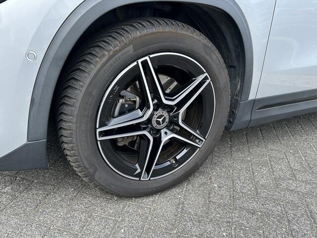 Mercedes-Benz GLA-KLASSE 250e AMG // Trekhaak // Panorama dak // Memory // Sfeerverlichting // Multi Beam LED // Camera // Advanced Audio