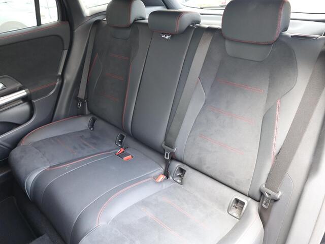 Mercedes-Benz GLA-KLASSE 250 e Business Solution AMG