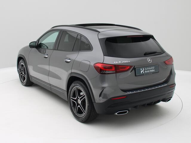 Mercedes-Benz GLA-KLASSE 200d AMG Distronic, Memory, Pano, Keyless, Sfeer
