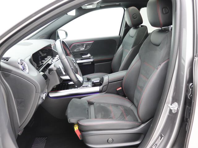 Mercedes-Benz GLA-KLASSE 200d AMG Distronic, Memory, Pano, Keyless, Sfeer