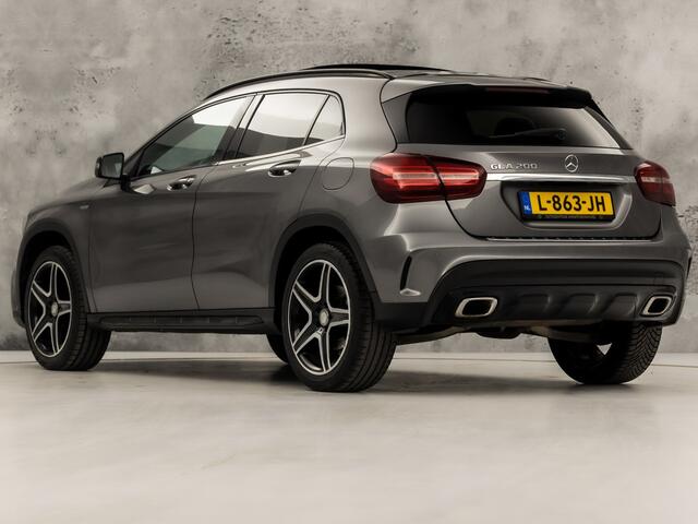 Mercedes-Benz GLA-KLASSE 200 AMG Sport 156Pk Automaat (PANORAMADAK, APPLE CARPLAY, GROOT NAVI, CAMERA, LEDER, SPORTSTOELEN, ZWART HEMEL, GETINT GLAS, STOELVERWARMING, NIEUWSTAAT)