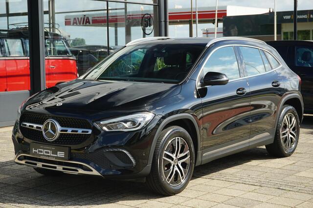 Mercedes-Benz GLA-KLASSE 250 e Luxury Line | trekhaak | ACC