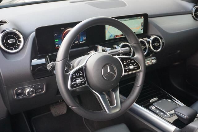 Mercedes-Benz GLA-KLASSE 250 e Luxury Line | trekhaak | ACC