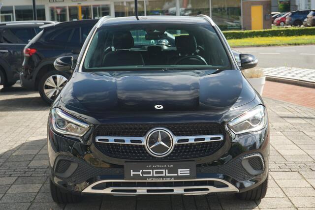 Mercedes-Benz GLA-KLASSE 250 e Luxury Line | trekhaak | ACC