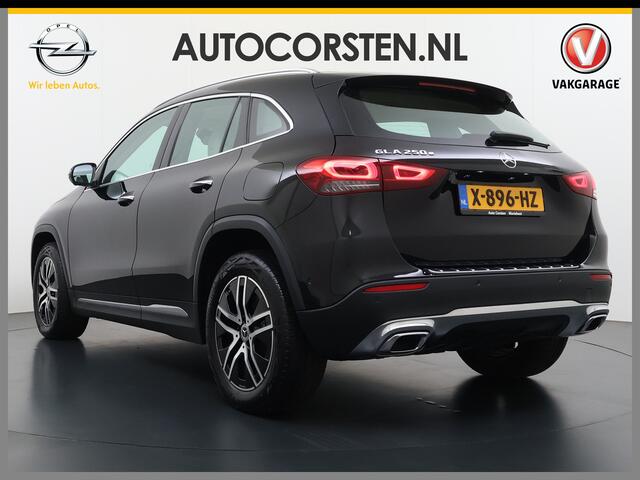 Mercedes-Benz GLA-KLASSE 250e 218PK Hybride Leder+Massage+Verwarming Camera Adap.Cruise Navi Ecc Business Solution Luxury Blind Spot Warning Led Pdc Lmv 18" DAB Bluetooth Elek.Achterklep Isofix