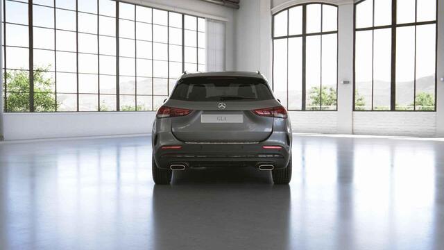 Mercedes-Benz GLA-KLASSE 200 Business Solution AMG | Night | Panoramadak | Memory stoelen | Sfeerverlichting |