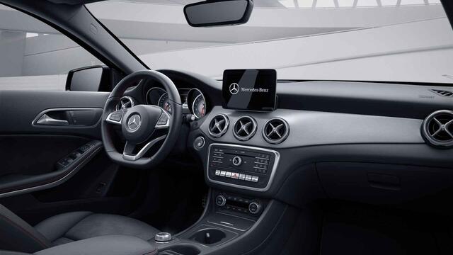 Mercedes-Benz GLA-KLASSE 180 Business Solution AMG Limited | Nifght | Multibeam | Getint glas | Achteruitrijcamera |