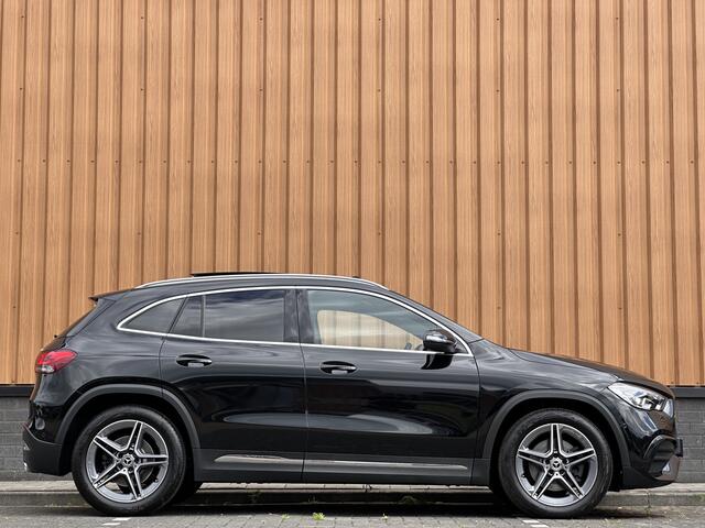 Mercedes-Benz GLA-KLASSE 250 4MATIC AMG Line | Panoramadak | Achteruitrijcamera | Apple Carplay | Android Auto | Sfeerverlichting | Cruise Control | Parkeersensoren | Elektrische Achterklep | Stoelverwarming