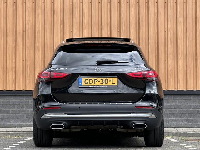 Mercedes-Benz GLA-KLASSE 250 4MATIC AMG Line | Panoramadak | Achteruitrijcamera | Apple Carplay | Android Auto | Sfeerverlichting | Cruise Control | Parkeersensoren | Elektrische Achterklep | Stoelverwarming