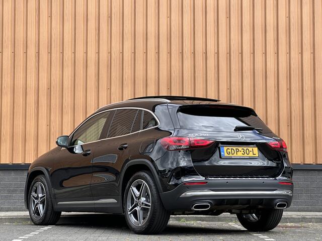 Mercedes-Benz GLA-KLASSE 250 4MATIC AMG Line | Panoramadak | Achteruitrijcamera | Apple Carplay | Android Auto | Sfeerverlichting | Cruise Control | Parkeersensoren | Elektrische Achterklep | Stoelverwarming