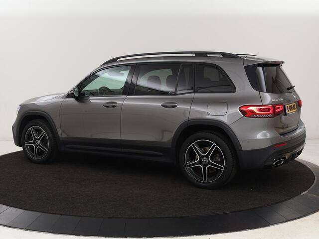 Mercedes-Benz GLB-Klasse 200 Business Solution AMG 7-persoons | Stoelverwarming | Leder/Alcantara | Side Assist | Navigatie | Full LED | Widescreen | Park Assist