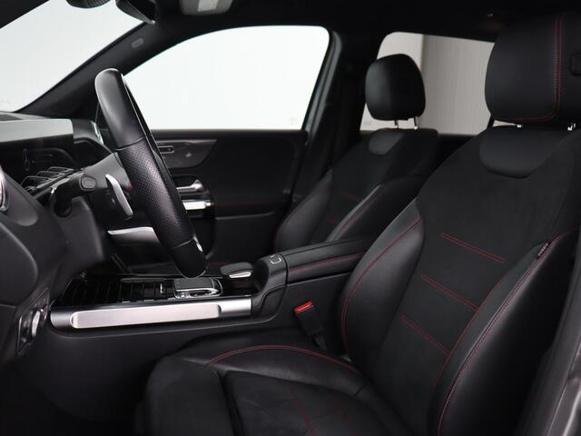 Mercedes-Benz GLB-Klasse 200 Business Solution AMG 7-persoons | Stoelverwarming | Leder/Alcantara | Side Assist | Navigatie | Full LED | Widescreen | Park Assist