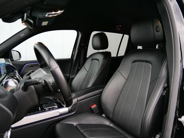 Mercedes-Benz GLB-Klasse 250 225pk Premium Plus Automaat Leder / Sfeerverlichting / Camera / Navigatie