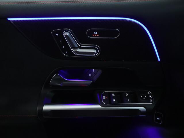 Mercedes-Benz GLB-Klasse 200 Business Solution AMG 7p. Panorama Schuif-Kanteldak | Memory stoelen | Achteruitrijcamera | Nightpakket | Trekhaak | 7 Persoons. Inclusief 24 maanden MB Certified garantie voor Europa.