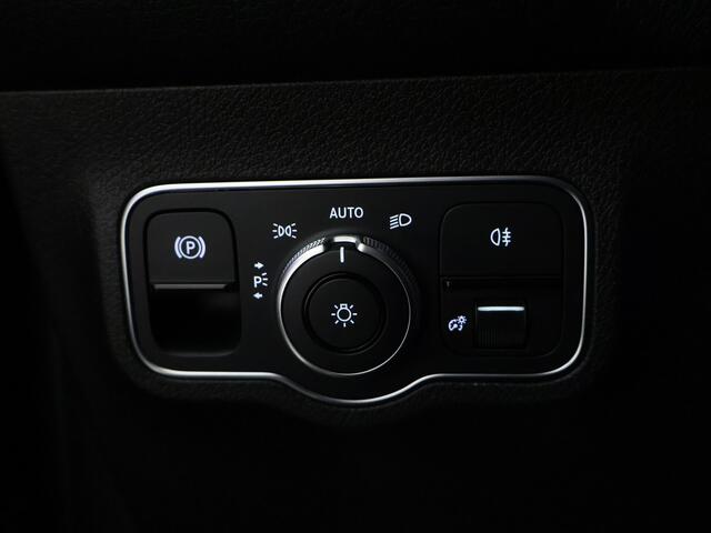 Mercedes-Benz GLB-Klasse 200 AMG Nightpakket 7 Persoons | Panoramadak | Distronic | Keyless-Go | Memory | Sfeerverlichting | Augmented Reality | Inclusief 24 maanden Mercedes-Benz Certified garantie voor Europa.