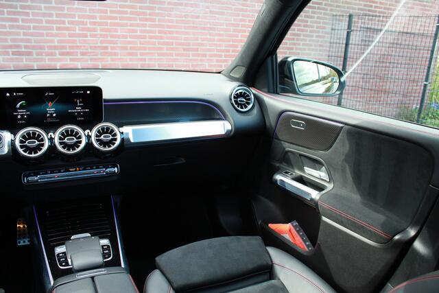 Mercedes-Benz GLB-Klasse 200 Business Solution AMG 7p. | Pano | Sfeer | Carplay |