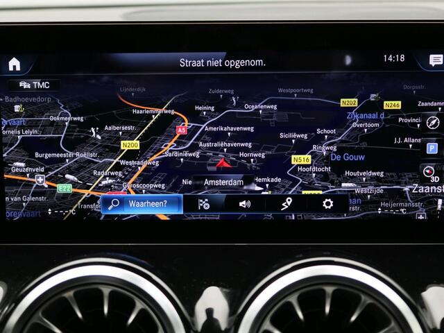 Mercedes-Benz GLB-Klasse 200 AMG Line 7 Persoons AMG Line | Night Pakket | Trekhaak | 7 Persoons | Sfeerverlichting | Ledkoplampen | Stoelverwarming. Inclusief 24 maanden Mercedes-Benz Certified garantie voor Europa.