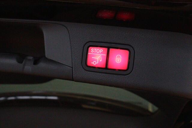 Mercedes-Benz GLB-Klasse 200 Luxury Line | NAVI | CAMERA + PDC | SCHUIF/KANTELDAK | ADAP CRUISE | AMBIENT-LIGHT |