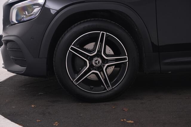 Mercedes-Benz GLB-Klasse 180 AMG Line 7p. Automaat, 7 Persoons, Navigatie, etc.