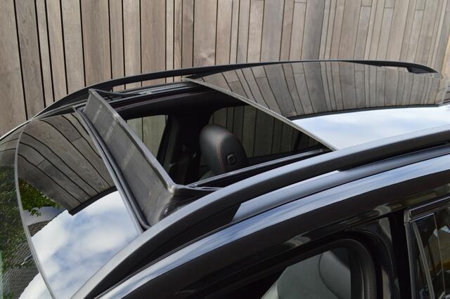 Mercedes-Benz GLB-Klasse 200 AMG 7p. Led Panorama Widescreen Sfeer Camera Trekh Augmented Pdc