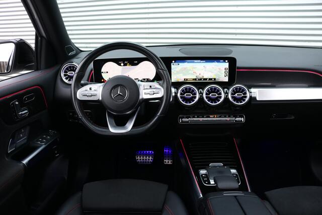 Mercedes-Benz GLB-Klasse 250 4MATIC AMG Pakket AMG NightPakket (Panoramadak Sportleder/Memory Carplay Burmester Keyless 360Camera Distronic Full-Led PrivacyGlass)