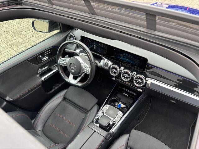 Mercedes-Benz GLB-Klasse 200 Premium Plus AMG / Stoelverwarming / Androidauto/Applecarplay / Schuifkanteldak / Camera / AMG /