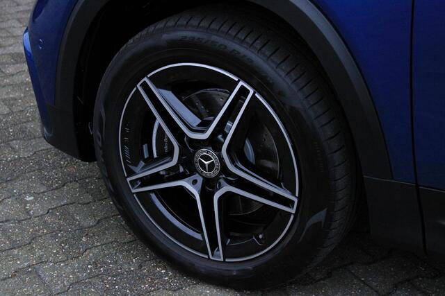 Mercedes-Benz GLB-Klasse 180 AMG 7 Persoons Facelift | Pano | Trekhaak | Multibeam LED | Keyless | Stoelverwarming | Spectraalblauw