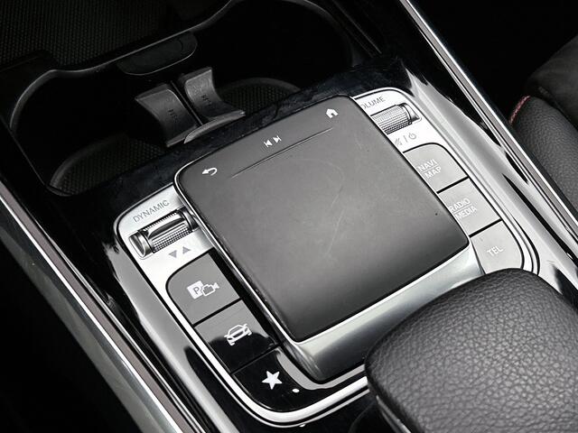 Mercedes-Benz GLB-Klasse 200 Premium 7p. AMG Styling | Panoramadak | Wegklapbare trekhaak | Nightpakket Inclusief 24 maanden MB Certified garantie voor Europa.